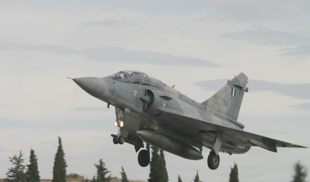 “Εναέριος χορός” από Mirage 2000.Δείτε το εκπληκτικό βίντεο