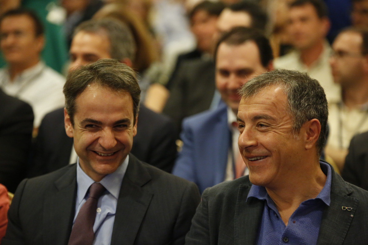 Στη Νέα Δημοκρατία 12 πρώην στελέχη του Ποταμιού – “Περσινά ξινά σταφύλια” η απάντηση του Στ. Θεοδωράκη