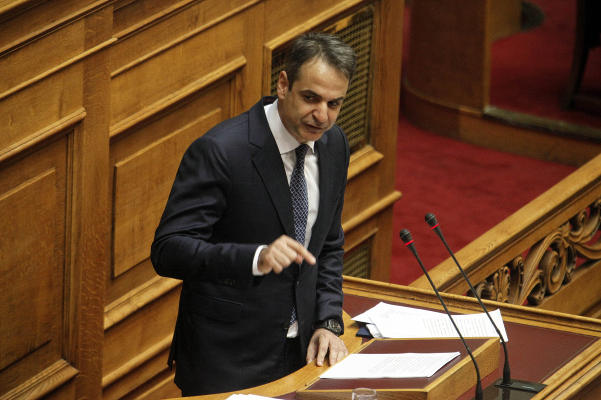 Μύδροι Μητσοτάκη κατά Τσίπρα: Δεν αξίζεις να είσαι πρωθυπουργός – Ζήτησε εκλογές και παρουσίασε την εναλλακτική 2017-2021