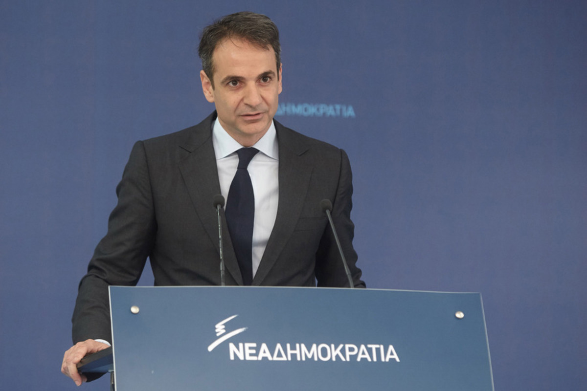 Bloomberg: Οι Έλληνες έχουν πρωθυπουργό εν αναμονή, τον Μητσοτάκη