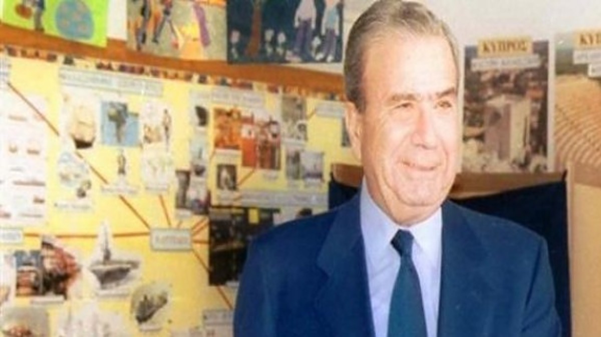 Ένταλμα σύλληψης για τον Ντίνο Μιχαηλίδη και τον γιο του!