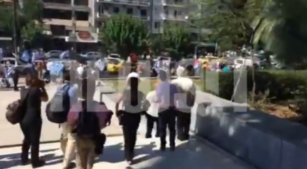 Άφιξη Μιχαλολιάκου με επεισόδια