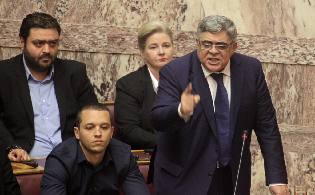 Σάλος από όσους τάχθηκαν κατά της άρσης ασυλίας του Μιχαλολιάκου – Συγγνώμη, ήμουν κουρασμένος απάντησε ο “αριστερός” υπουργός