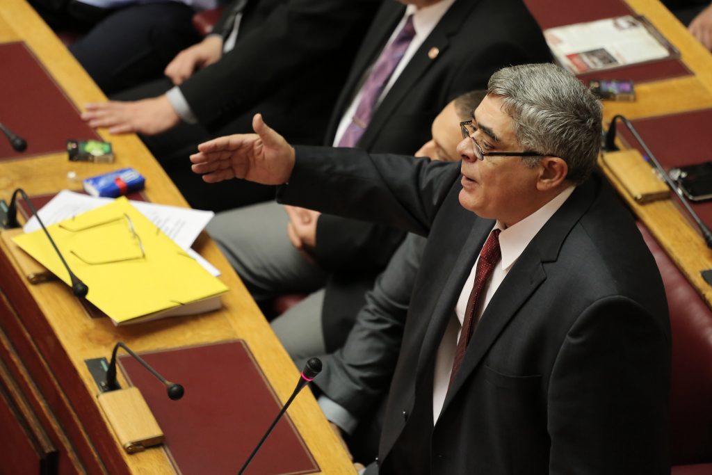 «Η Ελλάδα δεν πωλείται» είπε ο Ν. Μιχαλολιάκος στη Βουλή