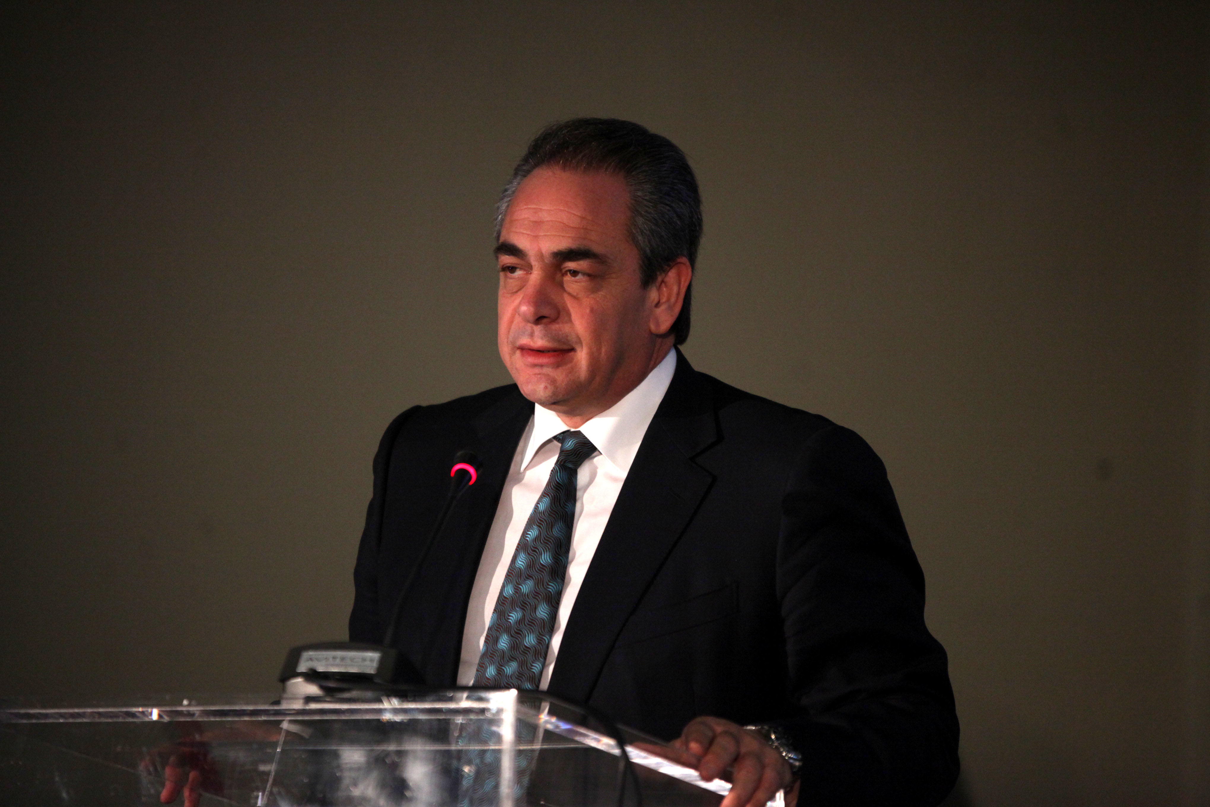 Μίχαλος: Παράλογη η απαίτηση της τρόικας για αύξηση του ΦΠΑ – Δεν θα αυξήσει τα δημόσια έσοδα