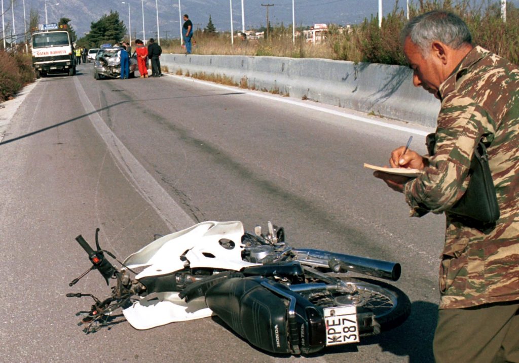 Χαροπαλεύει 18χρονος μετά από τροχαίο στο κέντρο της Πάτρας