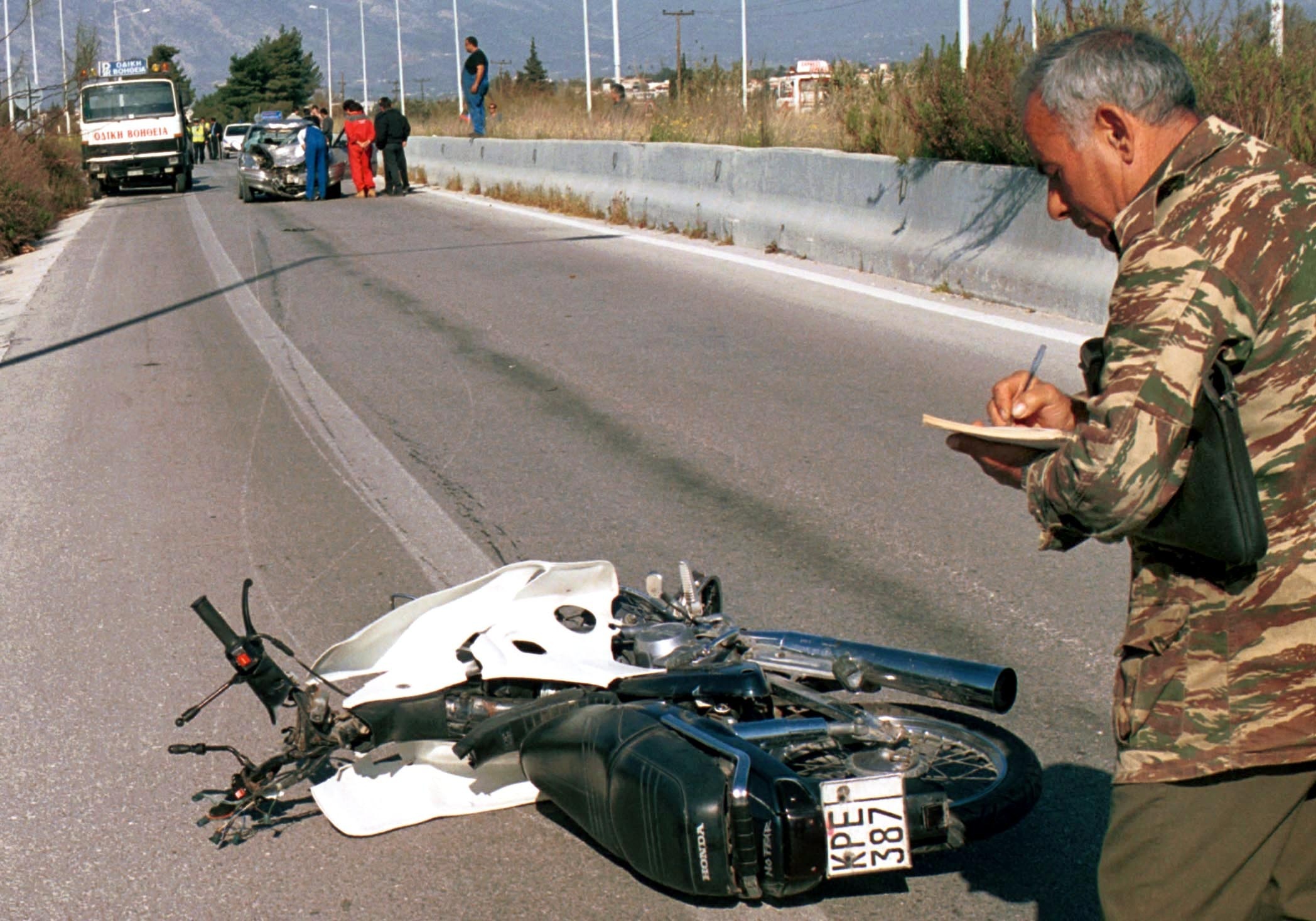 Χαροπαλεύει 18χρονος μετά από τροχαίο στο κέντρο της Πάτρας