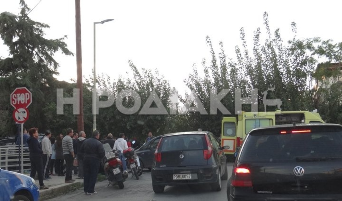 Ρόδος: Μηχανάκι συγκρούστηκε με Ι.Χ. – Δύο τραυματίες (ΦΩΤΟ-ΒΙΝΤΕΟ)
