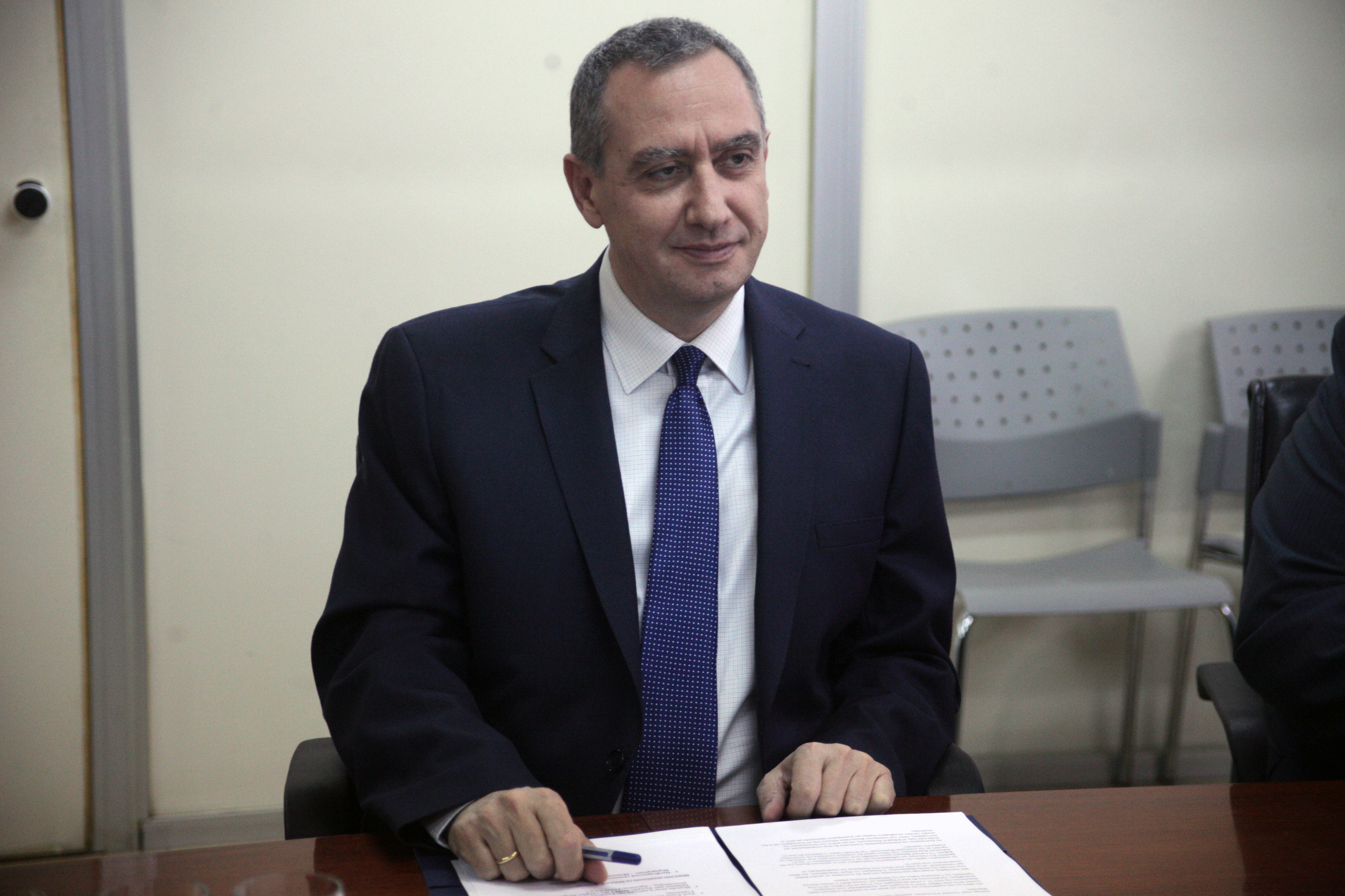 Νέα τροπολογία από Μιχελάκη για μπλόκο στη χρηματοδότηση της Χρυσής Αυγής