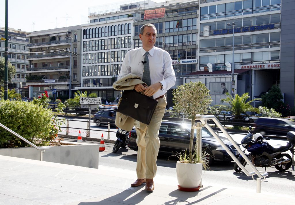 ΝΔ: Οι προσλήψεις στο δημόσιο παραβιάζουν το νόμο και το Σύνταγμα