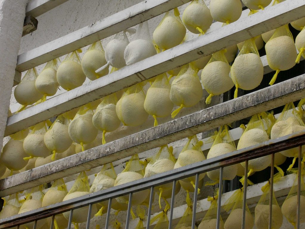 Βρέθηκαν 240 κιλά ακατάλληλης μυζήθρας