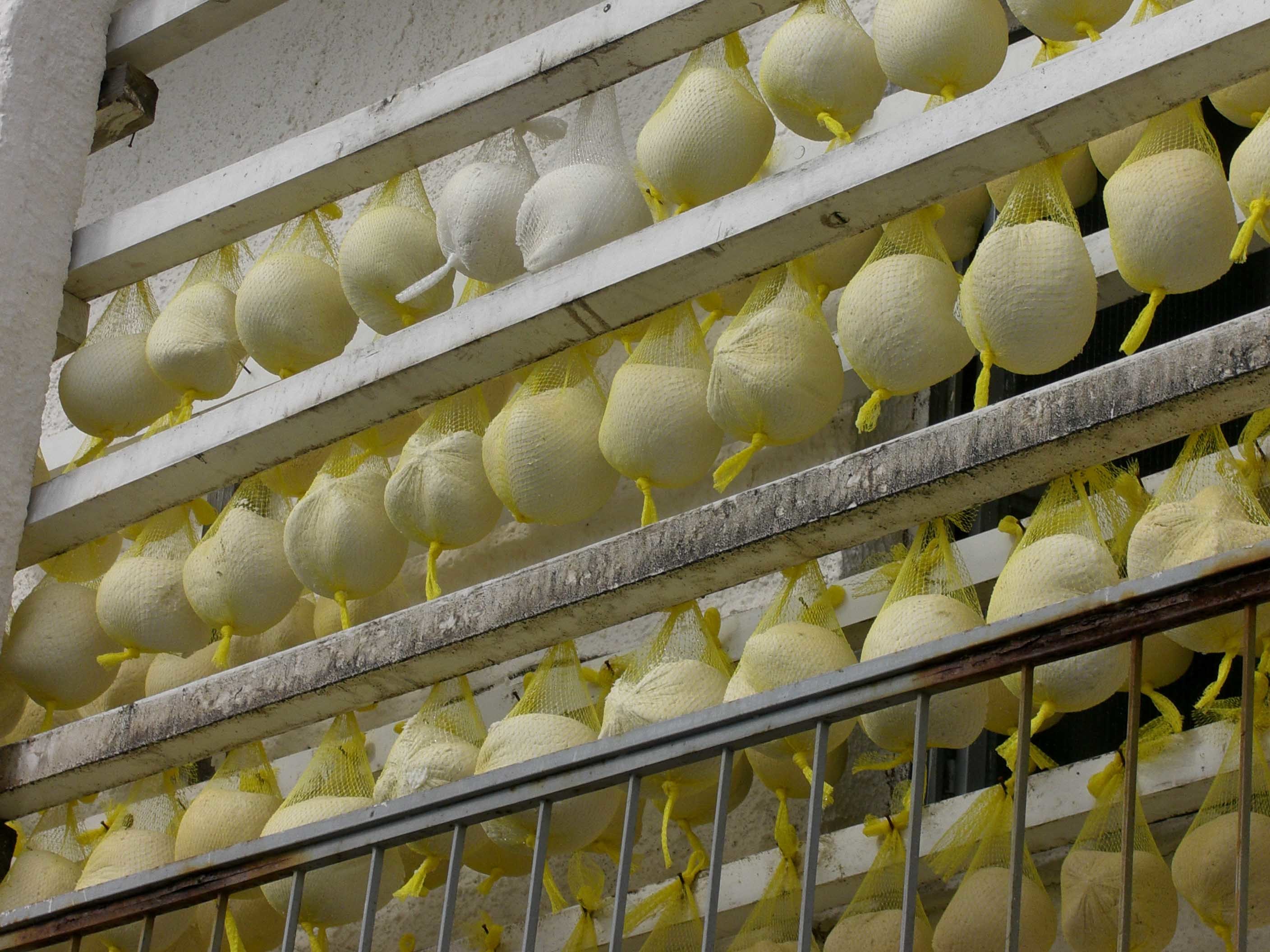 Βρέθηκαν 240 κιλά ακατάλληλης μυζήθρας