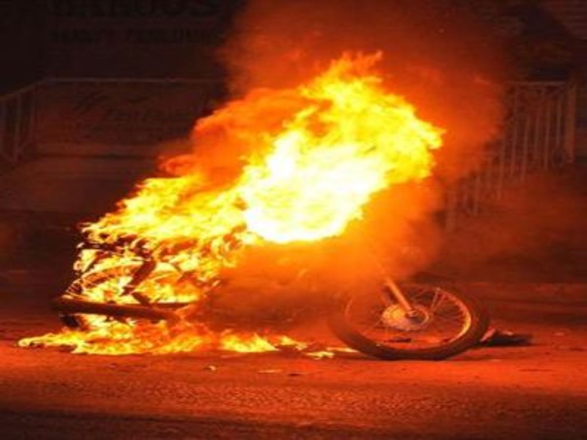 Ηράκλειο: Έκαψε το μηχανάκι του για να… εξαφανίσει τη βενζίνη!