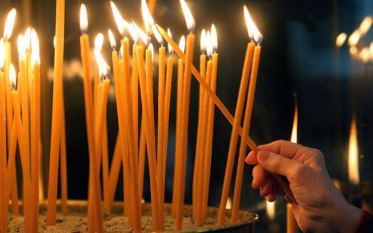 Ποια η σημασία της φράσης “αιωνία η μνήμη”;