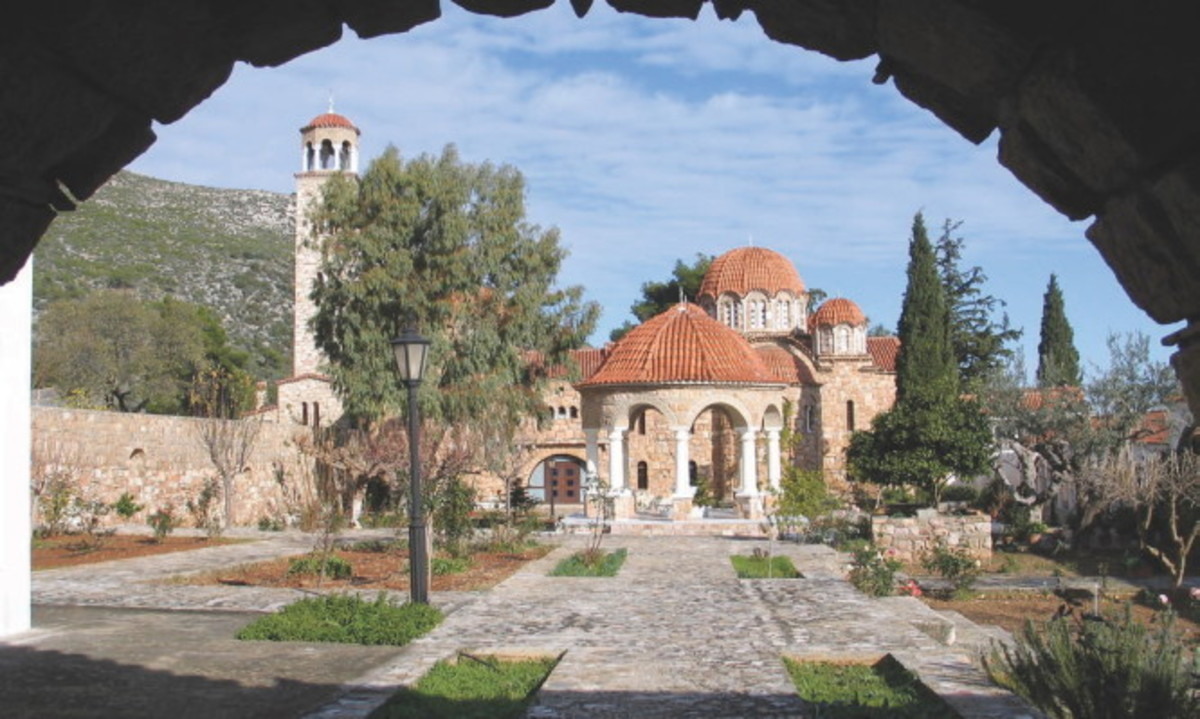 Η ιστορία της Μονής του Αγίου Εφραίμ στη Νέα Μάκρη