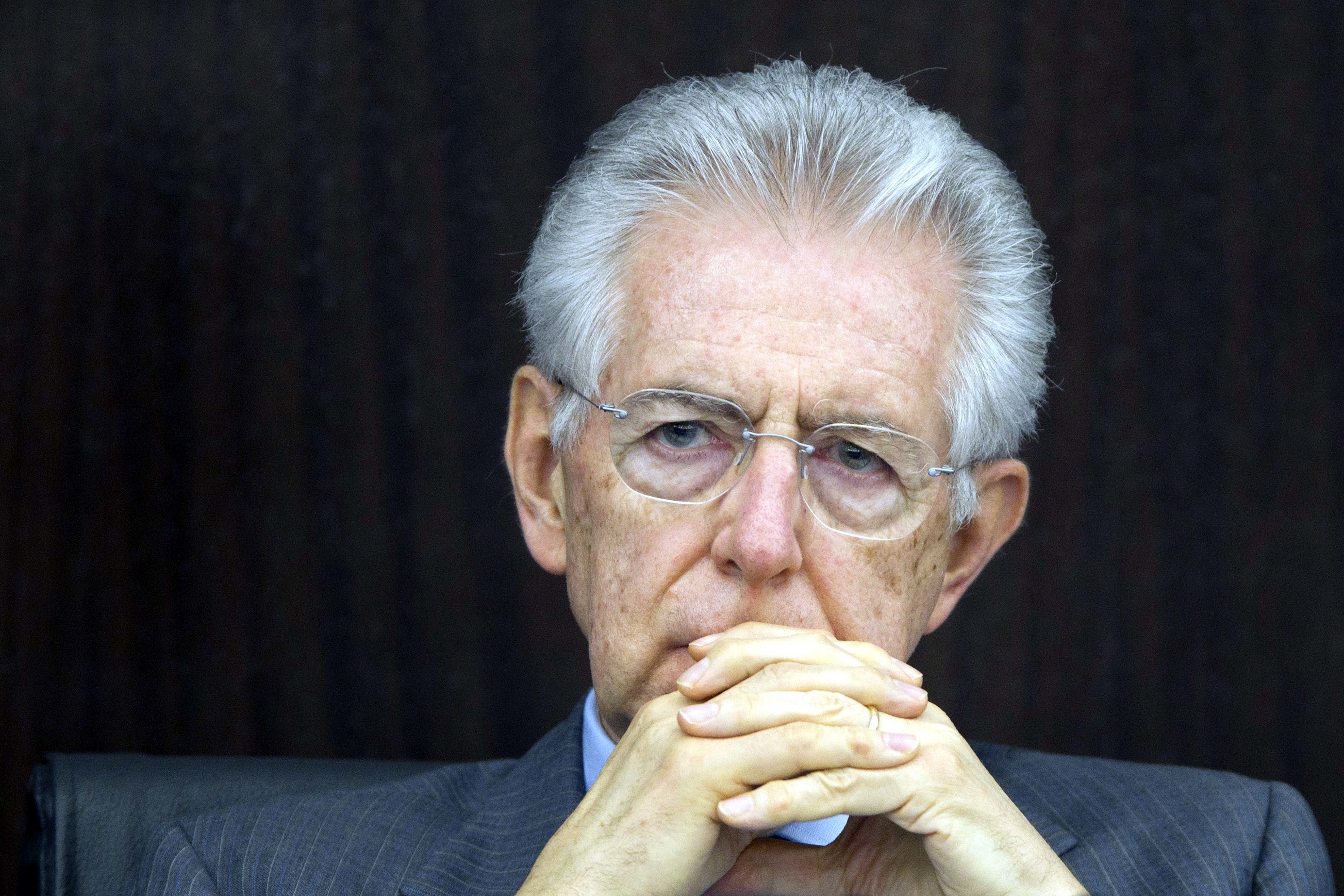 Μάριο Μόντι: “Μάχη για να αποφύγουμε τον γκρεμό της Ελλάδας”