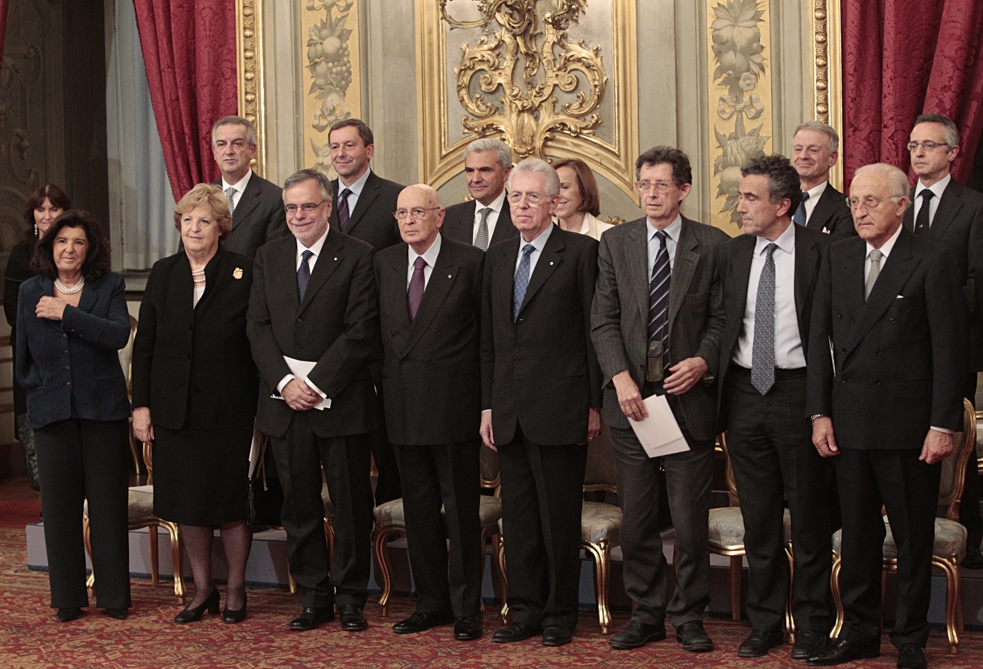 Αυτή είναι η νέα κυβέρνηση της Ιταλίας – Πρωθυπουργός και υπουργός Οικονομικών ο Μόντι