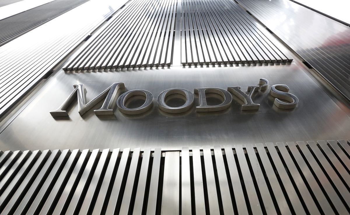 Η Moody’s αναβάθμισε τέσσερις ελληνικές τράπεζες