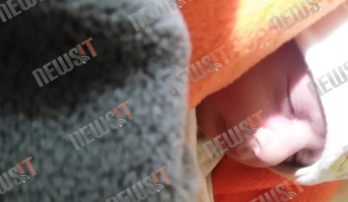 Μωράκι προσφύγων στο κρύο