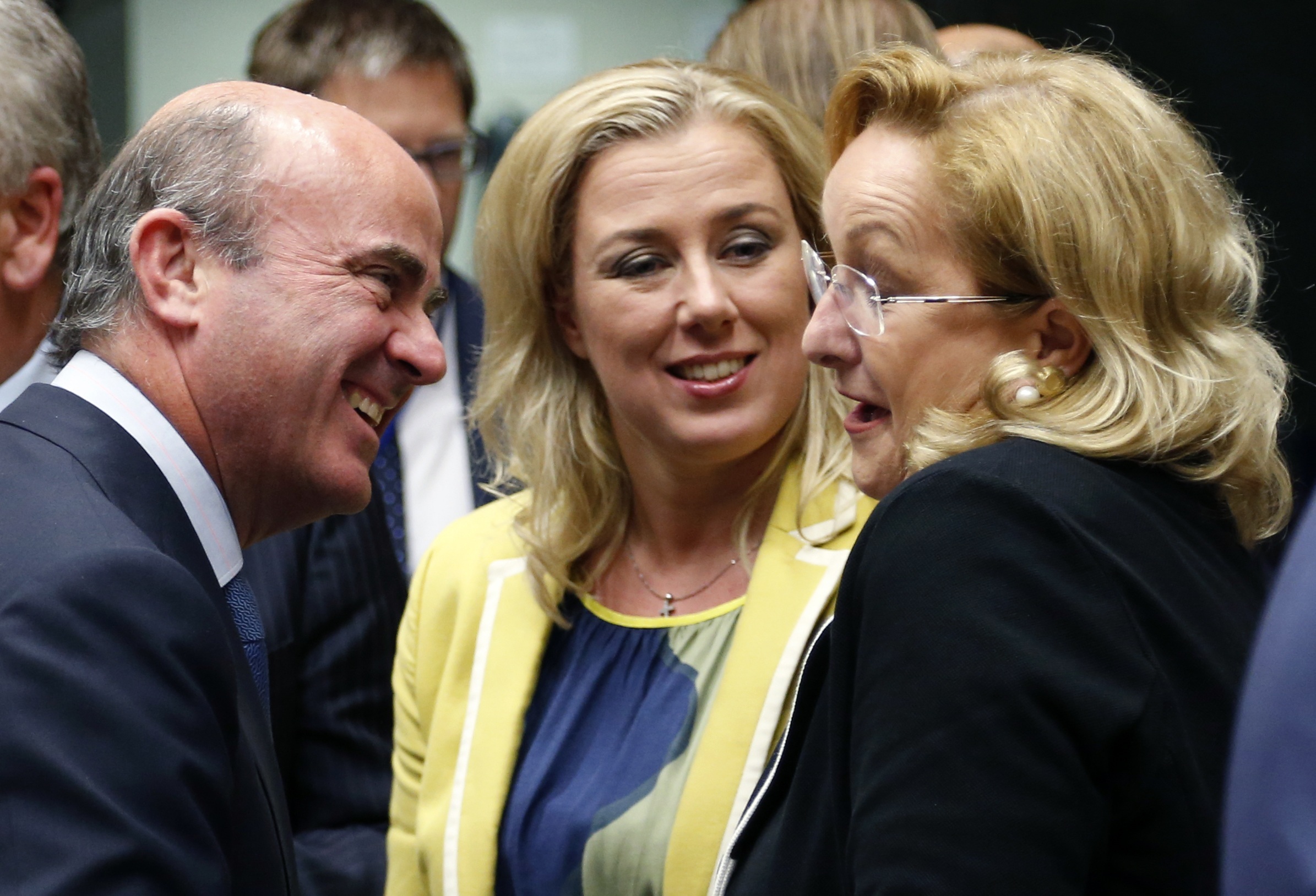 Βγήκε… λευκός καπνός για τη διάσωση των τραπεζών: Κούρεμα καταθέσεων άνω των 100.000€