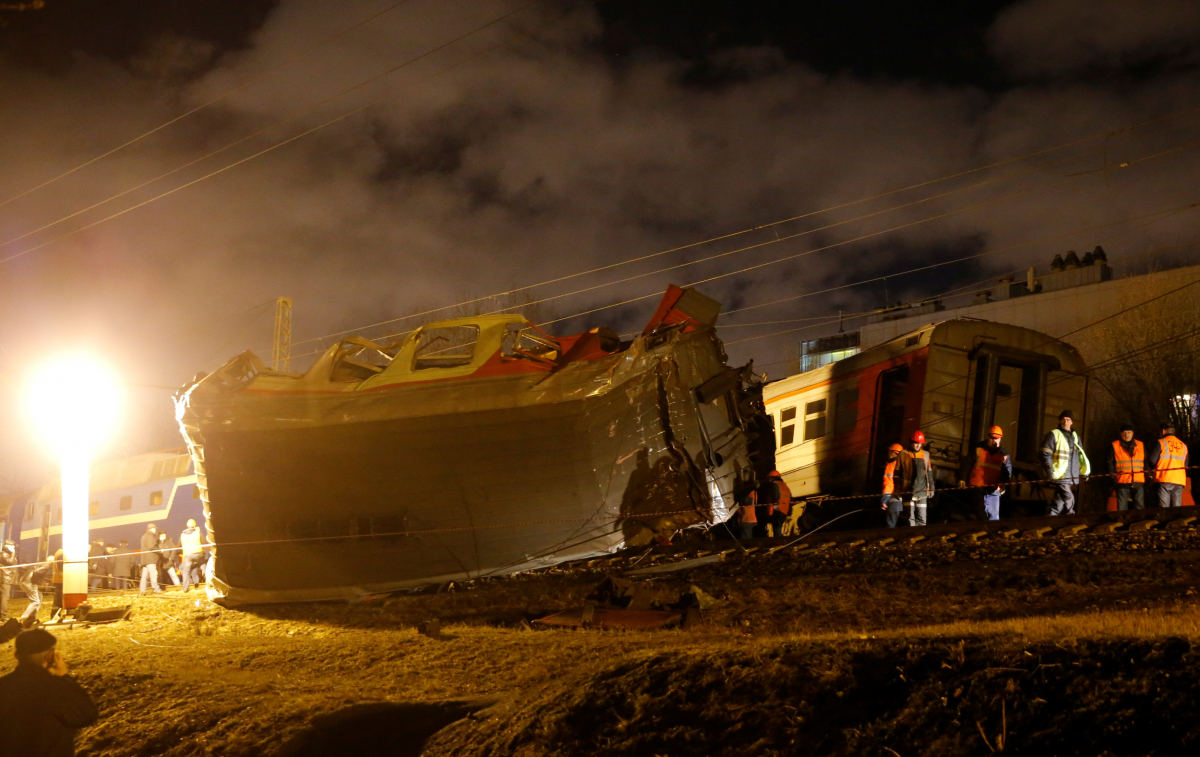 Σύγκρουση τρένων στη Μόσχα – Συγκλονιστικές εικόνες [pics, vid]