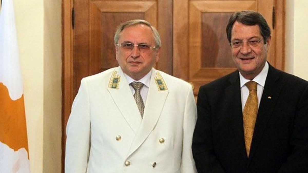 Με «κυρώσεις» απειλεί η Μόσχα τη Λευκωσία σε Κυπριακό και οικονομία