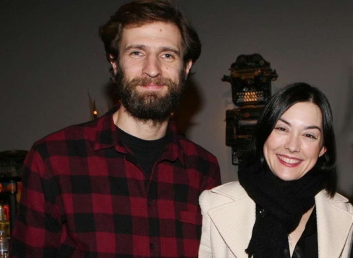 Μάξιμος Μουμούρης – Νάντια Γιαννακοπούλου: Φωτογραφίζονται με τις τρεις κόρες τους