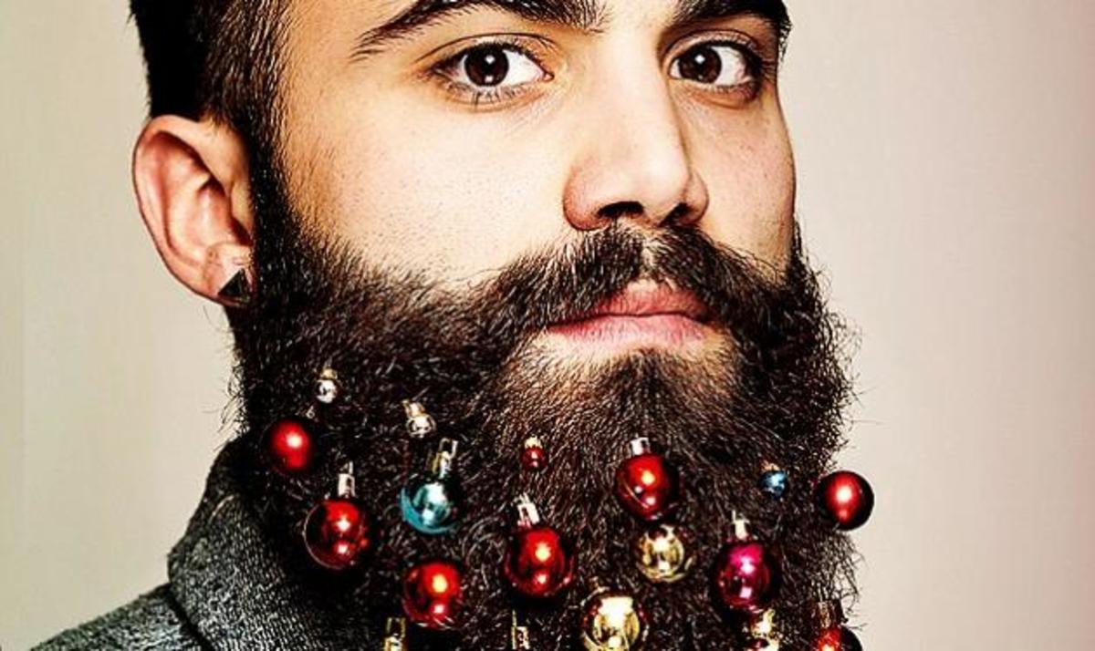 Νέα τρέλα στο εξωτερικό! Στολίζουν τα μούσια τους για Χριστούγεννα! Φωτό