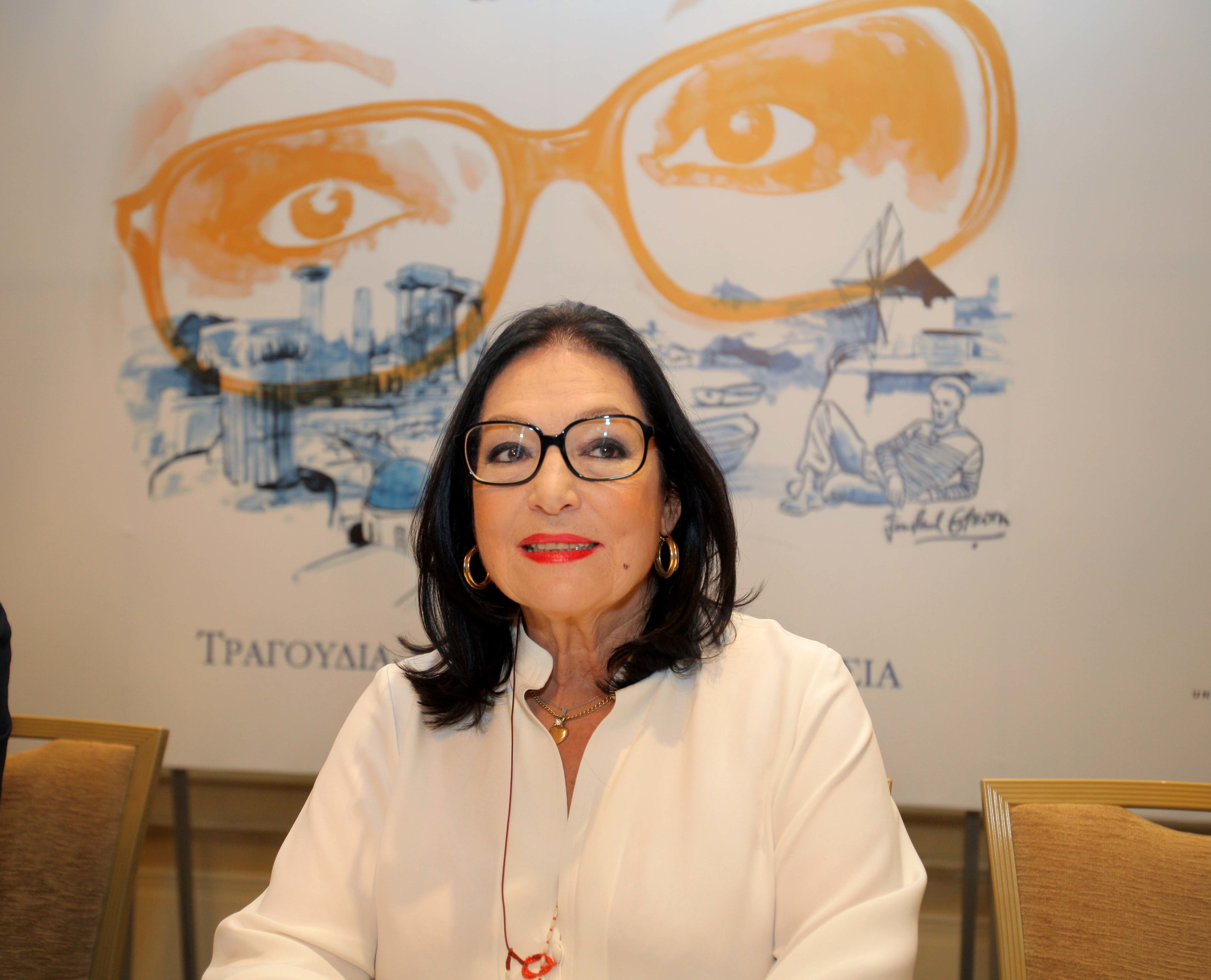 10 χλιάδες ευρώ έδωσε η Ν. Μούσχουρη για τους άστεγους