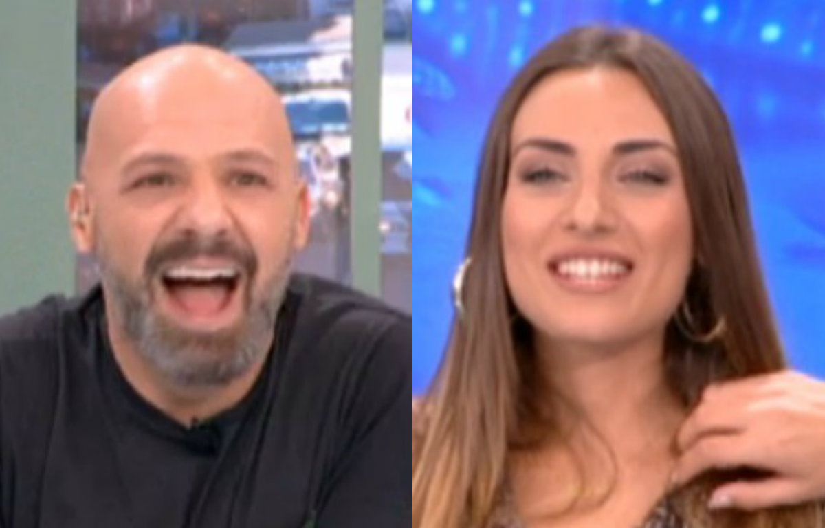 Άναυδος ο Μουτσινάς! Η Τζώρτζια Παναγή κατέβασε τη μπλούζα της και μας έδειξε το μπούστο της!