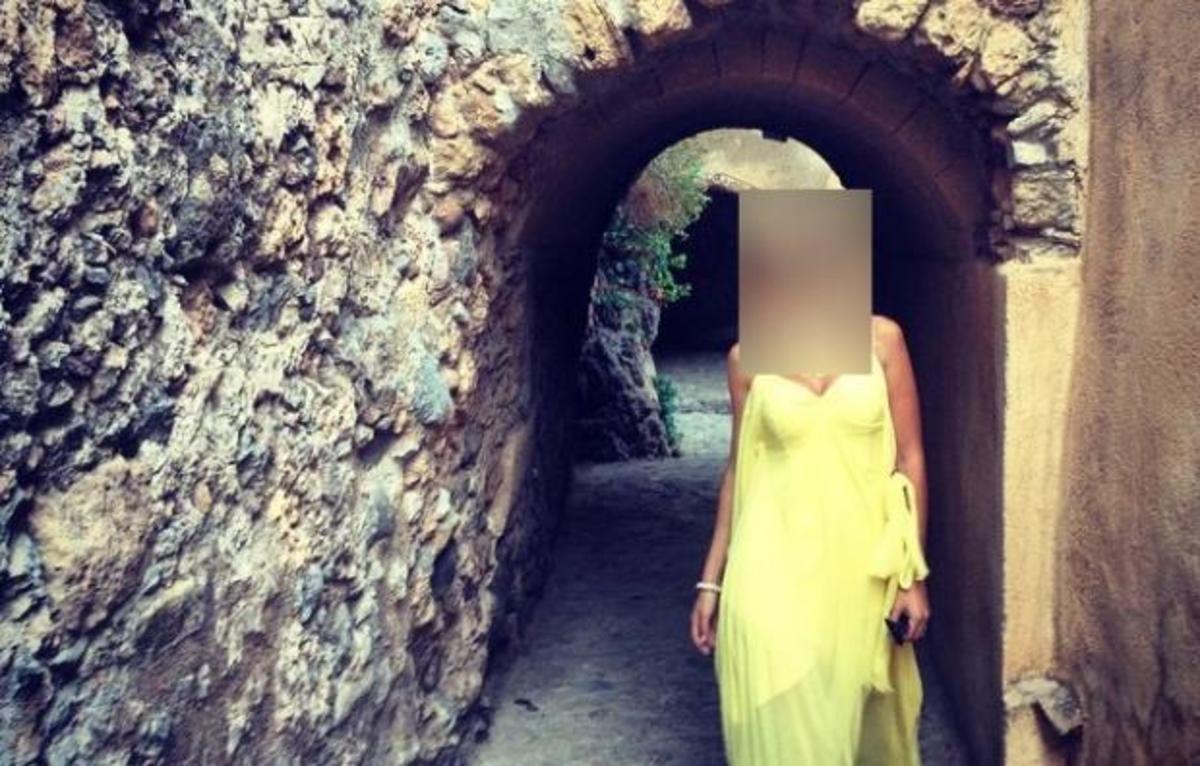 Ποιο τηλεοπτικό πρόσωπο ποζάρει στη Μονεμβασιά;