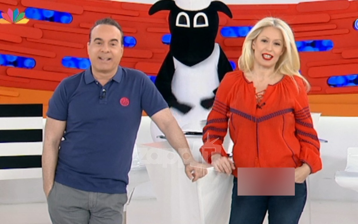 Βγήκε στον αέρα με το φερμουάρ της διάπλατα ανοιχτό η Μπακοδήμου!