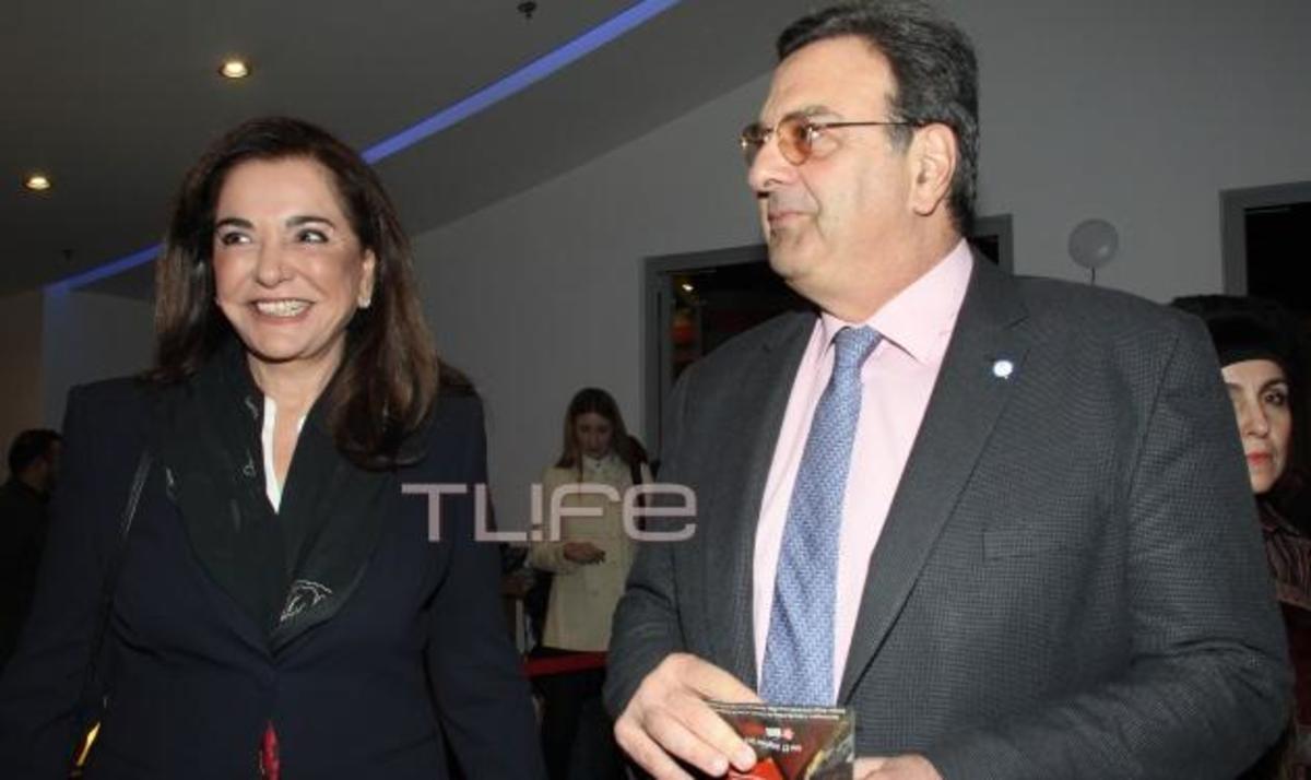 Ντόρα Μπακογιάννη: Σπάνια βραδινή έξοδος με τον σύζυγό της Ισίδωρο Κούβελο!