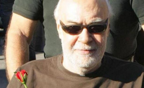 Φανερά εξασθενημένος ο Αντρέας Μπάρκουλης – Δείτε τις φωτογραφίες που ανέβασε η σύζυγός του