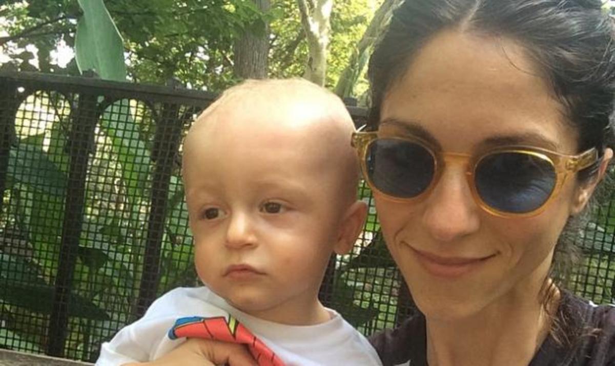 Σοφία Καρβέλα: Έτσι περνά με τους δυο άντρες της ζωής της!