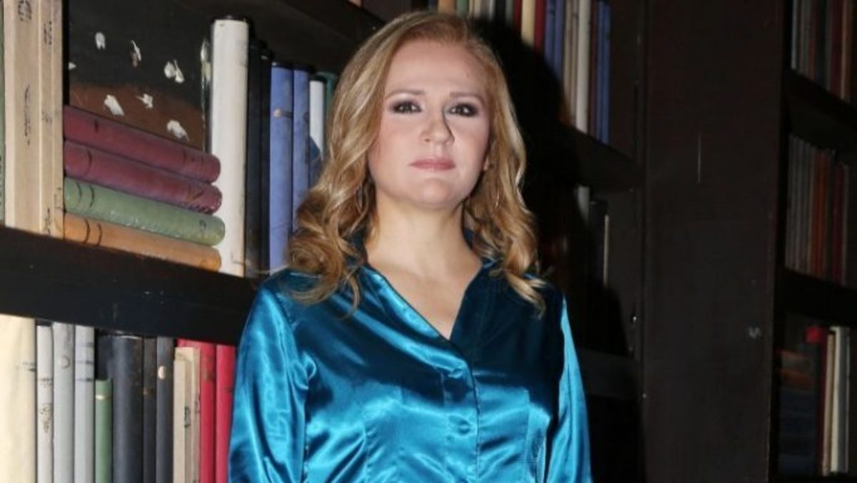Η Μπέσυ Μάλφα εξομολογείται: «Κάθε βράδυ σκέφτομαι να εγκαταλείψω την υποκριτική»