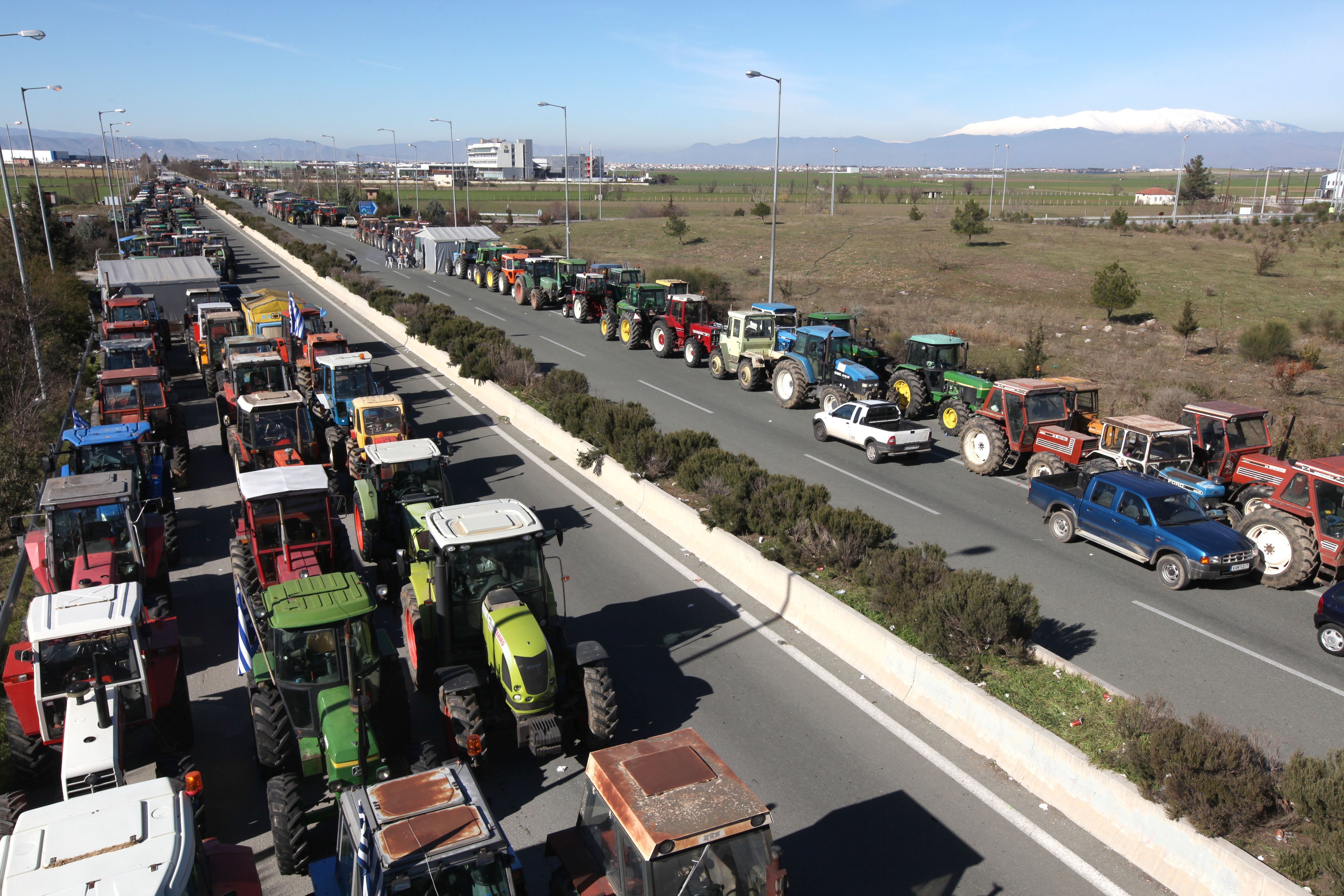 Νέο ραντεβού για τη Δευτέρα δίνουν οι αγρότες