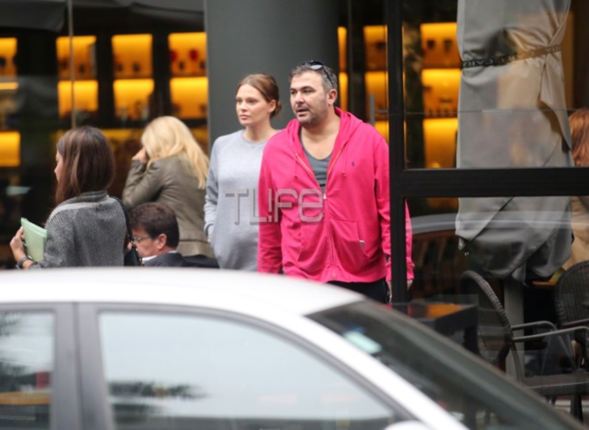 Δείτε τον Αντώνη Ρέμο να φιλάει την φουσκωμένη κοιλιά της Υβόννης!