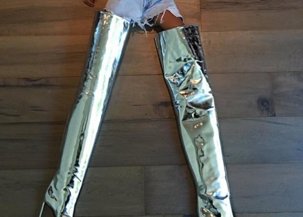 Ποια celebrity έδωσε τις μπότες των 1.600 ευρώ στην κόρη της για να παίξει;