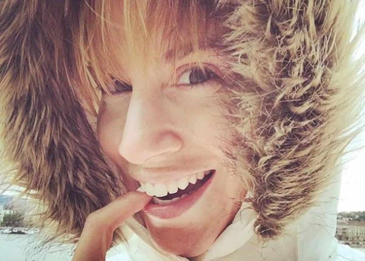 Νάντια Μπουλέ: Η ημίγυμνη πόζα στο κρεβάτι! ΦΩΤΟ