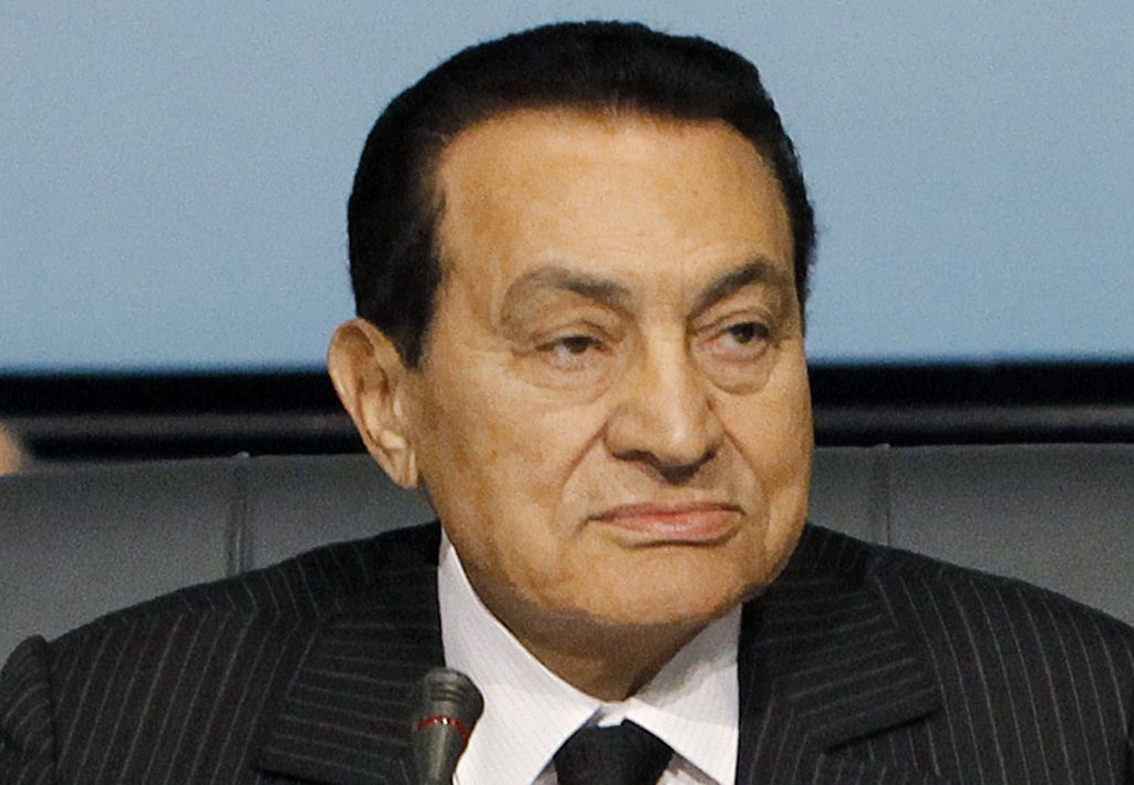 Θρίλερ με την παραίτηση Μουμπάρακ απο την αρχηγία του κόμματός του