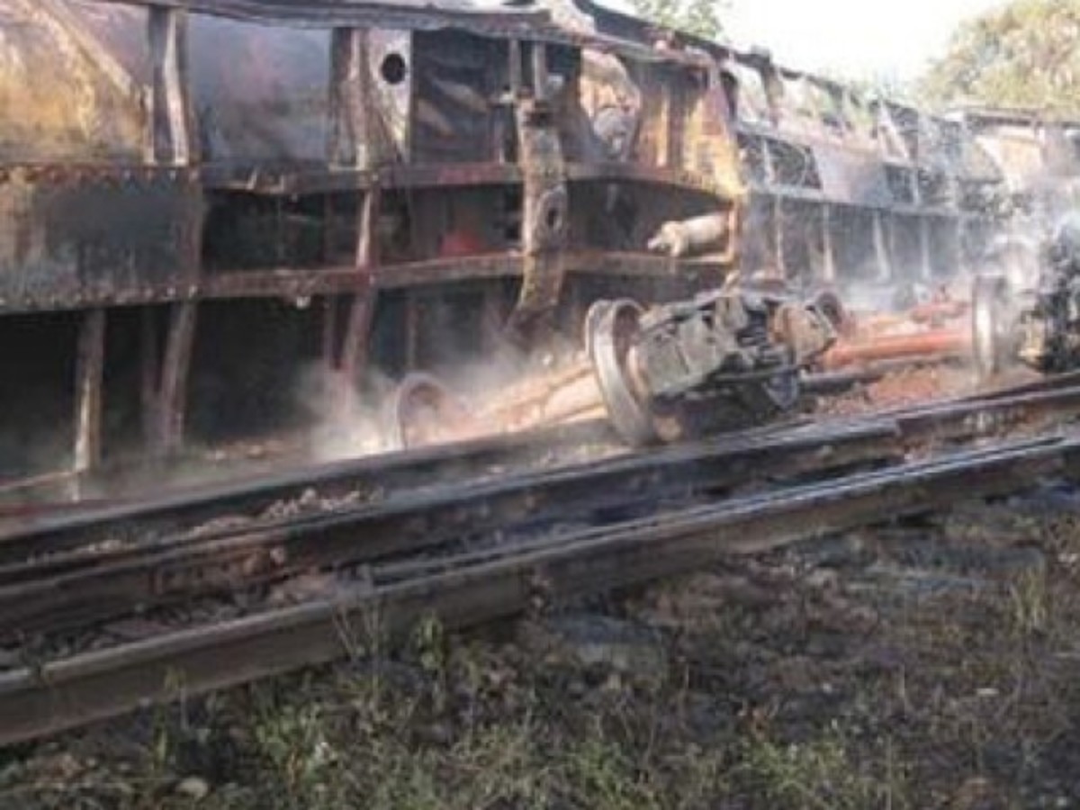 Τραγωδία στη Μιανμάρ: 25 νεκροί απο πυρκαγιά σε τρένο