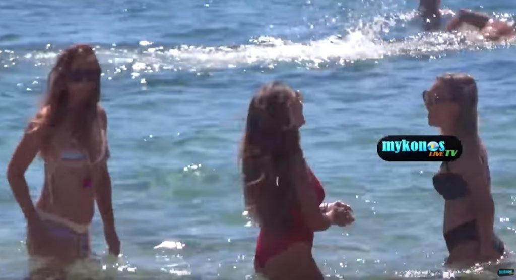 Η εκρηκτική ηθοποιός και η παρέα φωτιά που άφησε στάχτες στην Μύκονο!