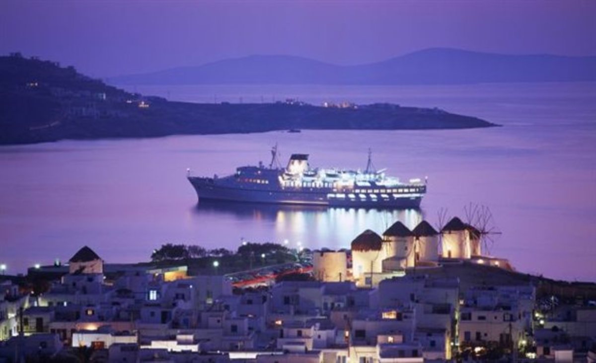 Η Άμυνα “μετακόμισε” Κυκλάδες – Οι “επιχειρηματίες” της Μυκόνου και τα “πολιτικά χωριά” της Πάρου