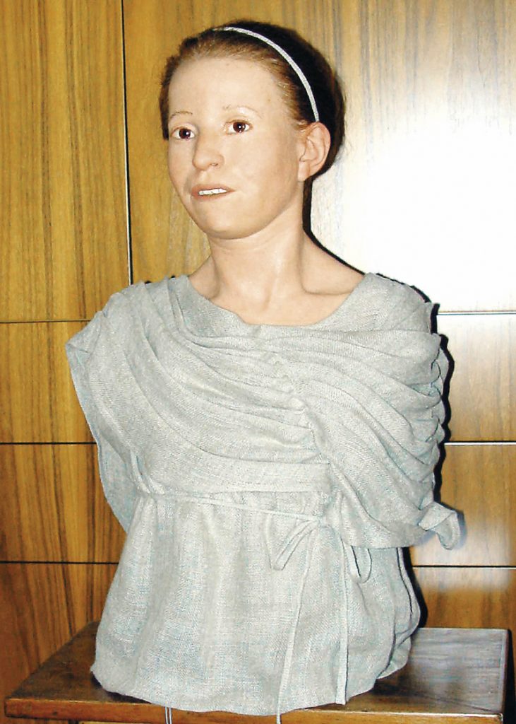 Μύρτις, μια Αθηναία 2.440 χρόνων