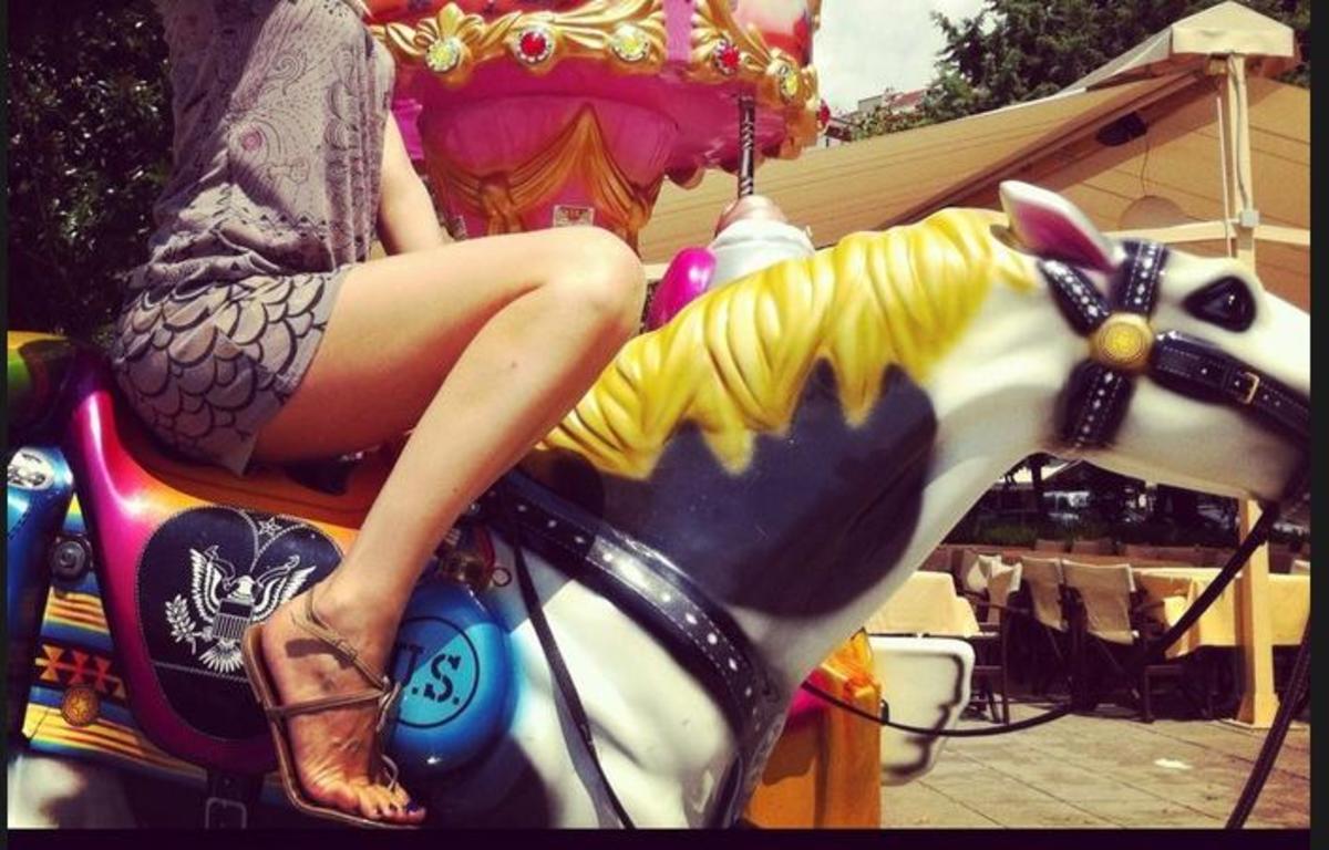 Ποια παρουσιάστρια θυμήθηκε τα παιδικά της χρόνια;