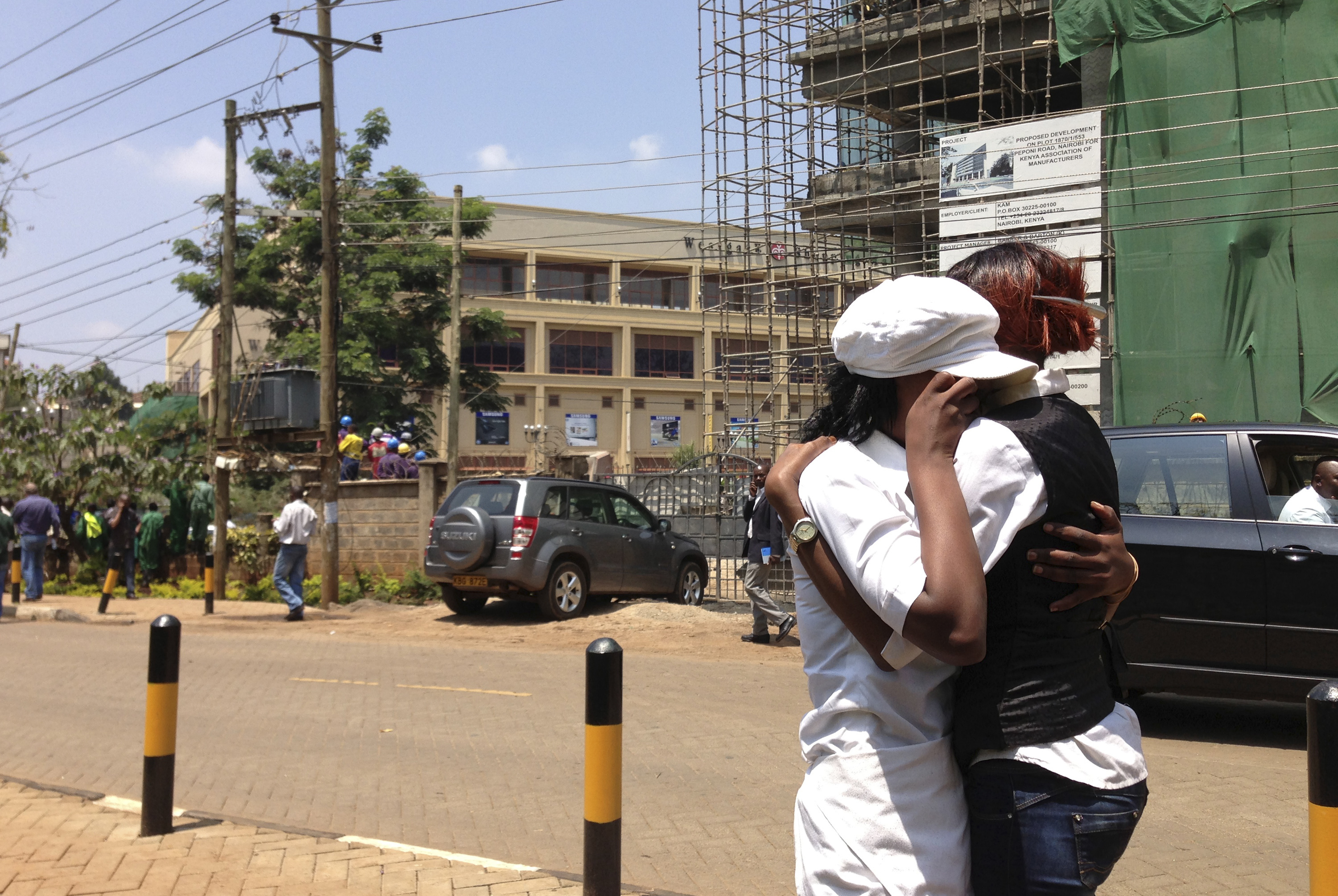 Κένυα: Μακελειό σε εμπορικό κέντρο – Κρατούν ομήρους