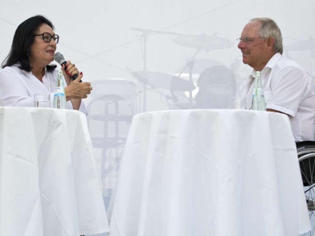 Η Ν.Μούσχουρη συναντήθηκε με τον Σόιμπλε – Τι του ζήτησε