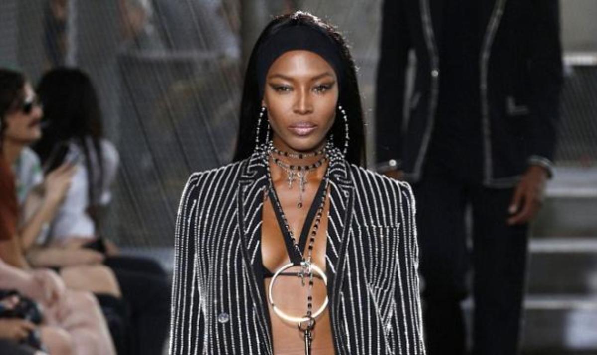 Naomi Campbell: Είναι 45 και με την sexy σιλουέτα της μπορεί να βάλει κάτω πολλές 20χρονες