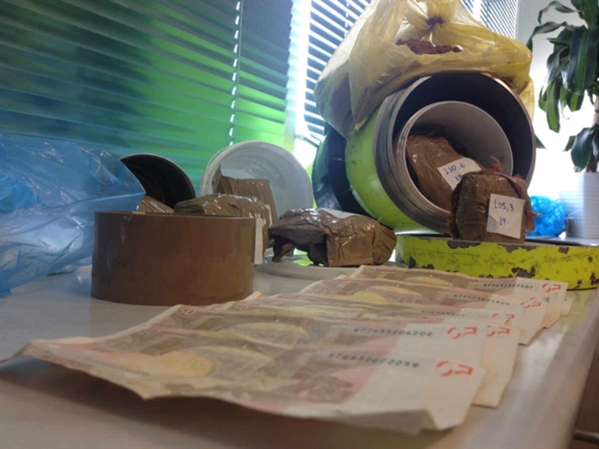 Αυτή είναι η φιάλη οξυγόνου που o 37χρονος έκρυψε την ηρωίνη (ΒΙΝΤΕΟ-ΦΩΤΟ)